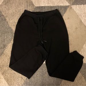 NWOT UNIQLO HEATTEACH Pile-Lined Sweatpants (Black)